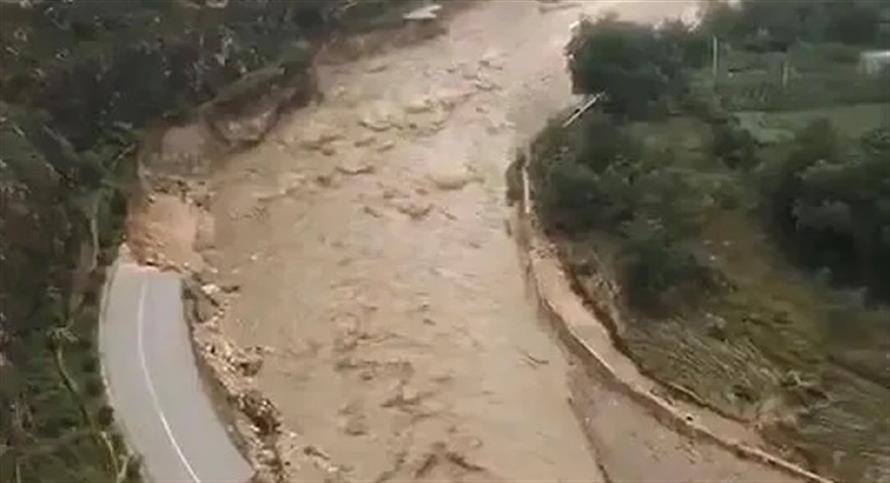 大陸近來多地暴雨不斷釀成嚴重災害，央視新聞指出，大陸國家發展改革委7月21日表示，緊急下達人民幣3.5億元（約新台幣15.78億元）中央預算內投資，支持河南、陝西、四川三省暴雨洪澇災害災後應急恢復。（圖／摘自新浪熱點微博）