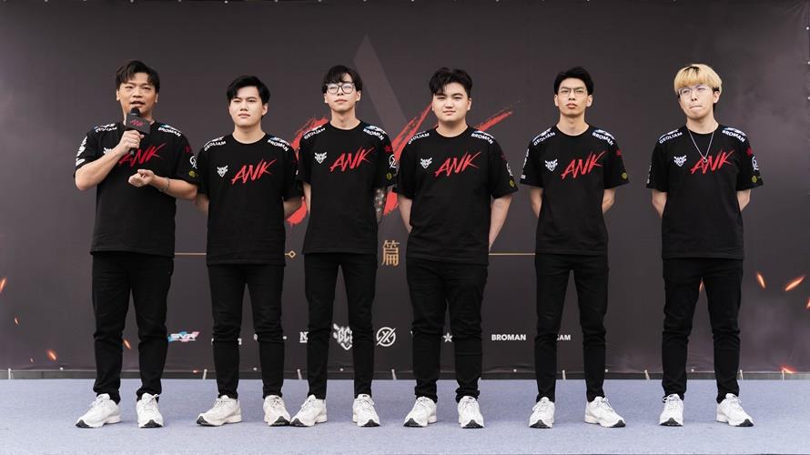 左起電競選手ANK Nai、ANK Jun、ANK Zirui、ANK Xin、ANK YanLin、ANK Pika。（圖／混血兒娛樂、ANK GAMING提供）