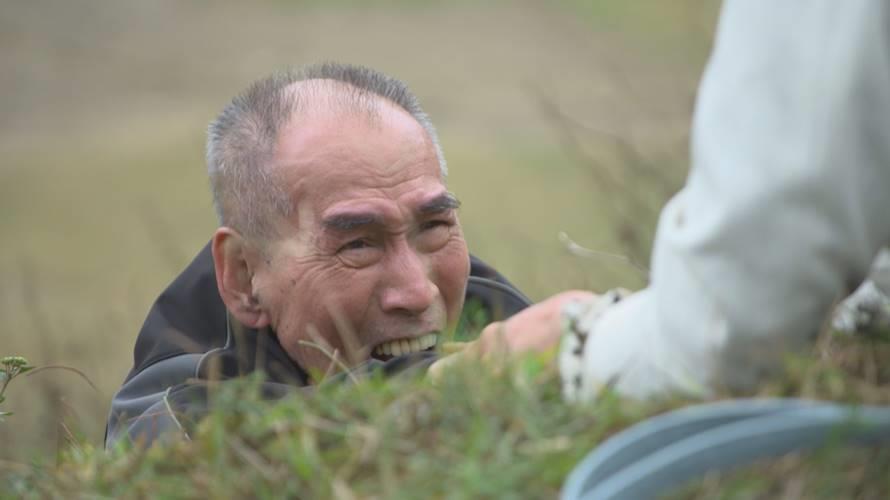 張柏舟敬業演出，滾山坡重頭戲親自上陣。（圖／民視提供）